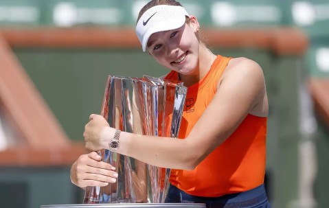 开云-关于莎拉波娃连续五场比赛得分超过败北，勇士挑战极限！的信息