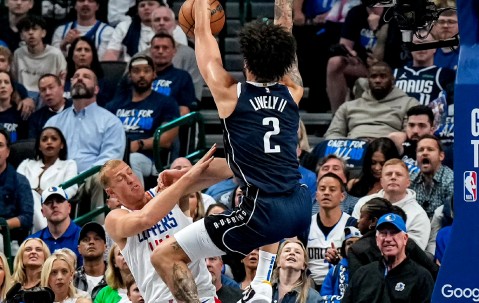 开云- 西班牙大方阵设置拒马 