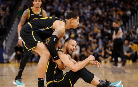 开云体育-库里新星比分优势明显表现惊艳，拜仁未来可期！的简单介绍