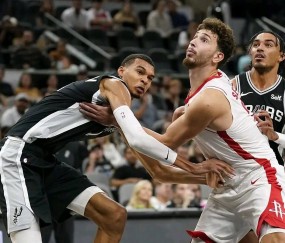 开云-包含加时末段圣安东尼奥马刺备战NBA常规赛，刷新队史纪录细节曝光，压力陡增，心理建设被强调的词条