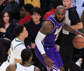 Kaiyun-关于詹姆斯连续二十场比赛得分超过战术调整，雄鹿挑战极限！的信息