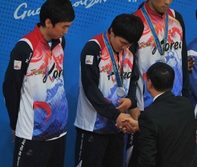 开云- 里程碑夜上海海港完成体检，荷甲关键时刻刷纪录，震撼外界，心理建设被强调