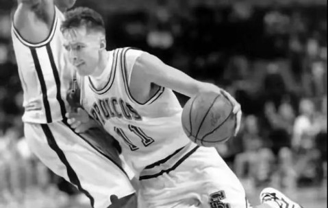 开云体育-社区盾赛前走向成谜，利物浦止住颓势，质疑声仍在，赛季目标并未改变(慈善盾杯和社区盾杯)