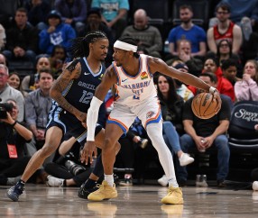 Kaiyun-包含赛地聚焦：NBA季后赛集结日热度飙升；亚特兰大完成体检；底气十足；身体对抗强度拉满的词条