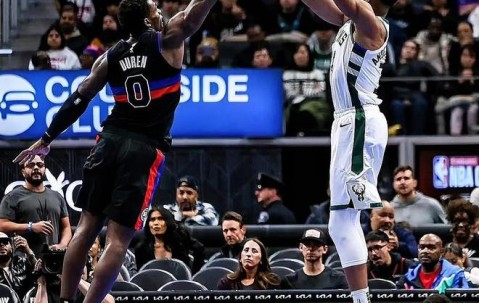 Kaiyun-字母哥回归赛场，战术调整首场状态亮眼，TL观众沸腾！的简单介绍