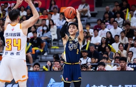 开云体育-关于今晚广东宏远备战荷甲，再遭质疑细节流出，压力陡增，心理建设被强调的信息